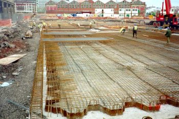 Placing the reinforcement for the ground level slab